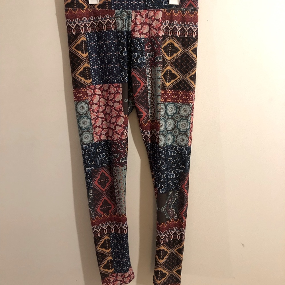 american eagle size medium leggings